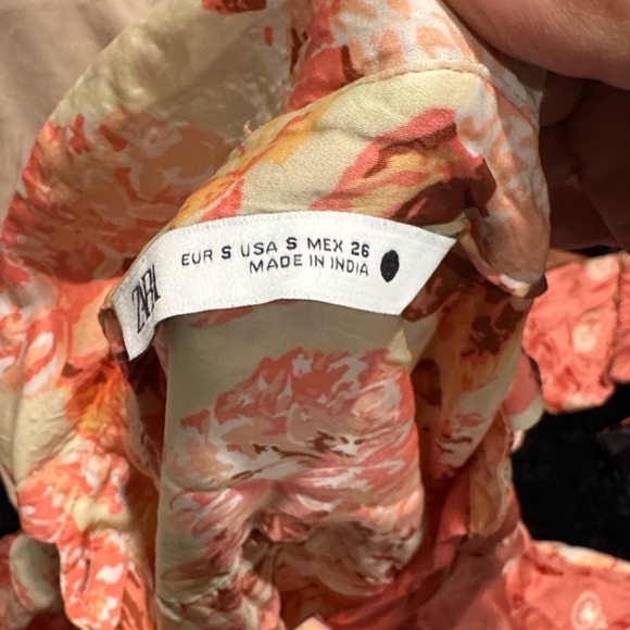 Zara Dual-Tone Pink Floral Blouse - Picture 12 of 13